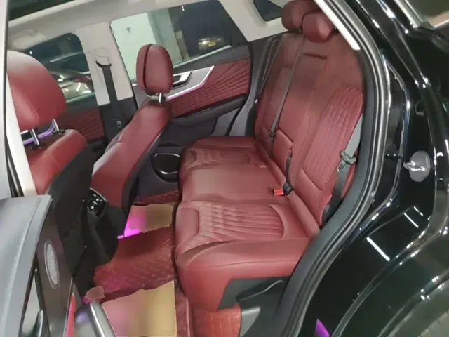 Hongqi HS5 — Фото автомобиля 12
