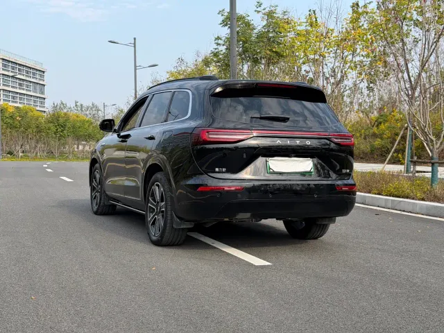 Aito M7 — Фото автомобиля 16