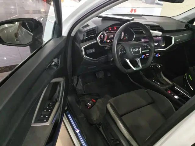 Audi Q3 — Фото автомобиля 15
