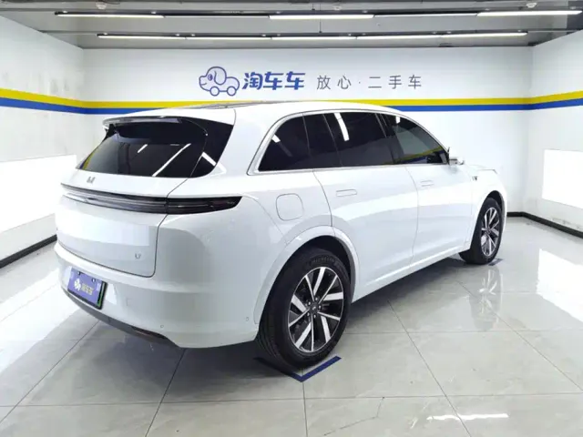 Li Auto L7 — Фото автомобиля 3