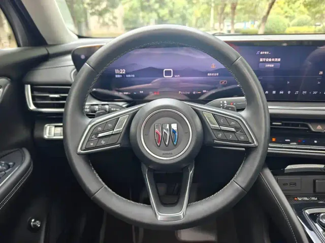 Buick Envision Plus — Фото автомобиля 11