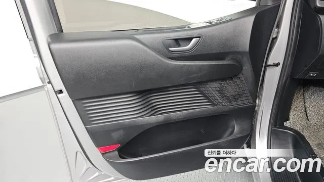 Hyundai Staria — Фото автомобиля 13