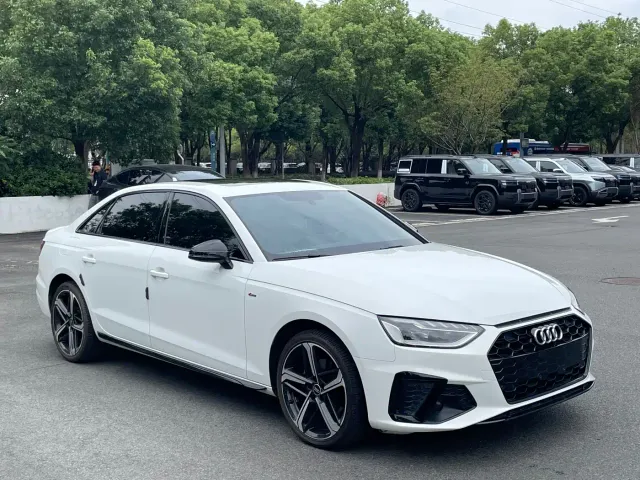 Audi A4L — Фото автомобиля 3
