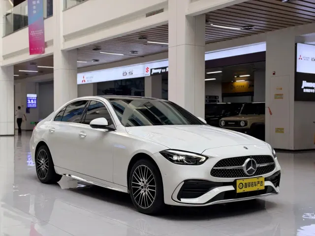Mercedes-Benz C-Class — Фото автомобиля 3