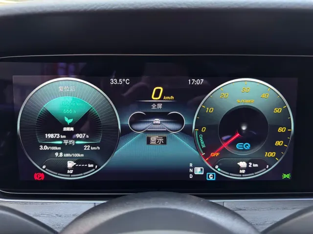 Mercedes-Benz E-Class — Фото автомобиля 10