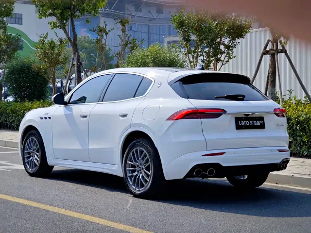 Maserati Grecale — Фото автомобиля 5