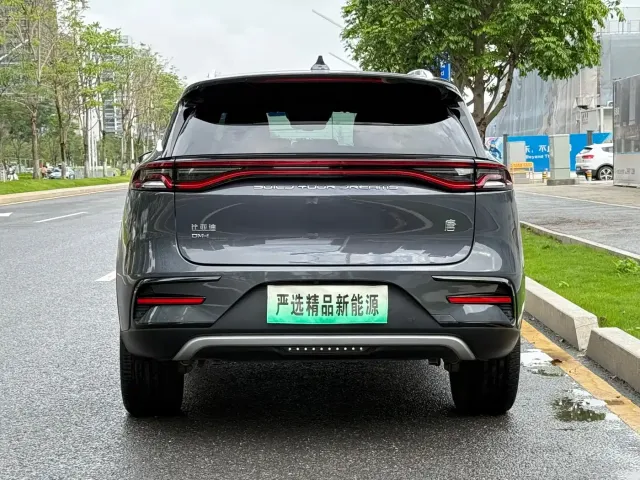 BYD Tang — Фото автомобиля 26