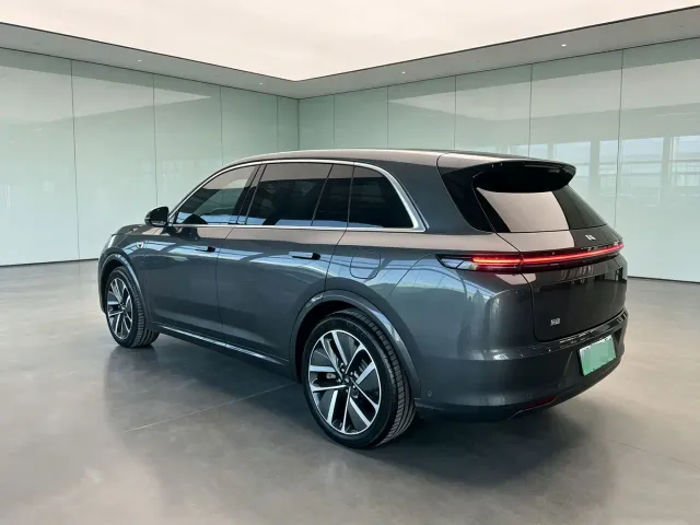 Li Auto L7 — Фото автомобиля 3