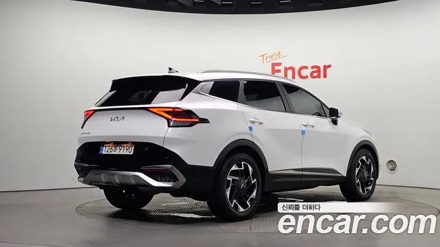 Kia Sportage Sportage 5-е поколение Дизель 2.0 2WD — Фото автомобиля 2