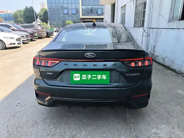 Ford Mondeo — Фото автомобиля 5