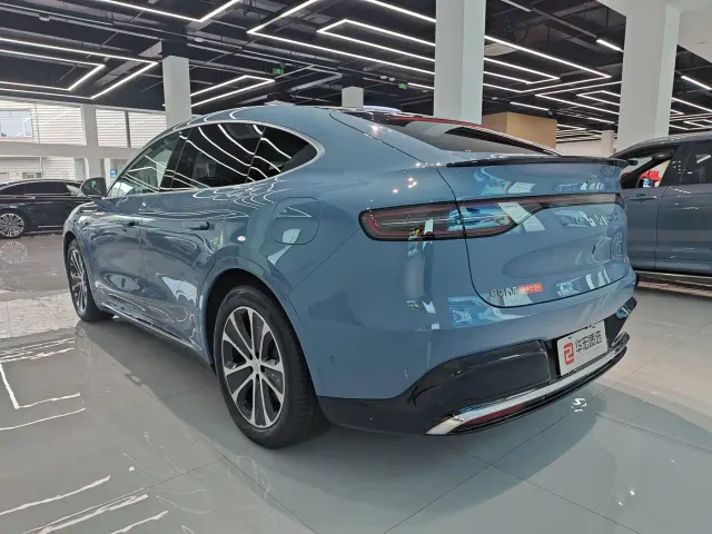Luxeed R7 — Фото автомобиля 3