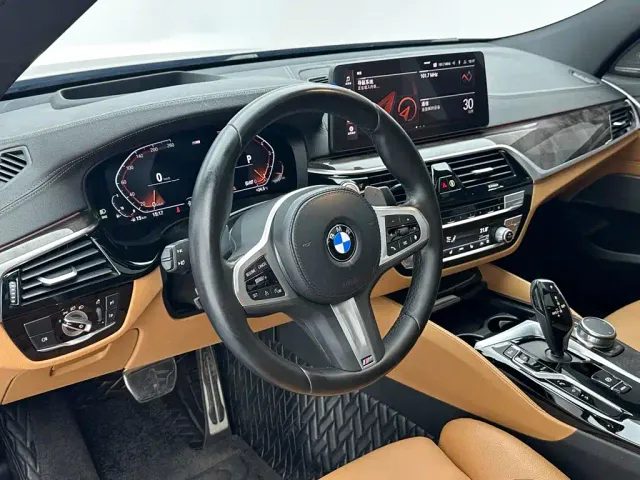 BMW 6 Series Gran Turismo — Фото автомобиля 10