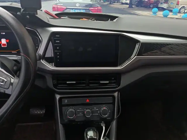 Volkswagen T-Cross — Фото автомобиля 13