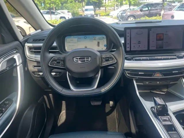 Geely Jiaji — Фото автомобиля 17
