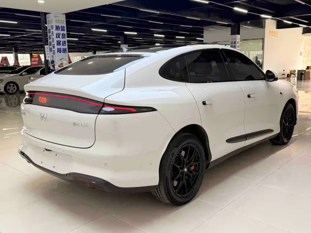 IM Motors LS6 — Фото автомобиля 14