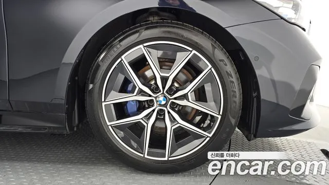 BMW 5-Series 5 серия (G60) 523d M Sport — Фото автомобиля 15