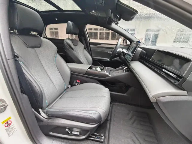 BYD Qin L — Фото автомобиля 15
