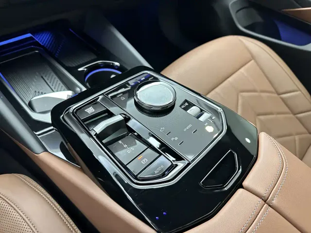 BMW 5 Series — Фото автомобиля 17