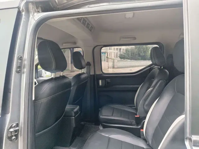 Wuling Motors Wuling Journey 2021 1.5T Manual Luxury Edition — Фото автомобиля 6