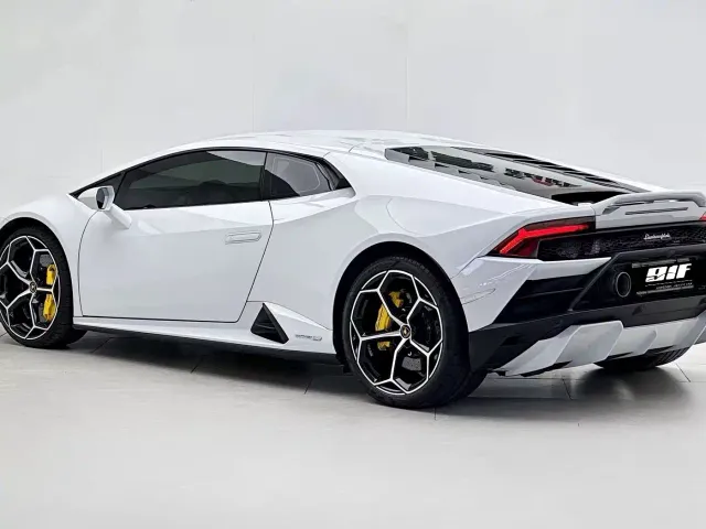 Lamborghini Huracan — Фото автомобиля 8