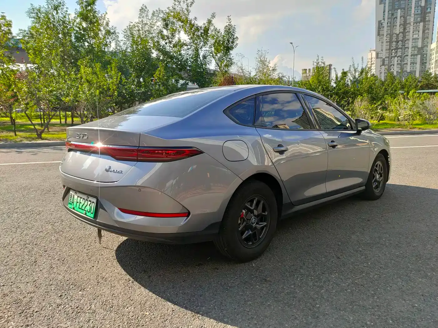 BYD Qin PLUS 2025 DM-i Smart Drive 55KM Leader — Фото автомобиля 17