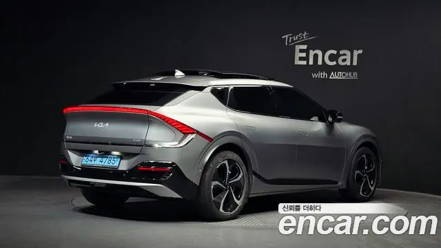 Kia EV6 — Фото автомобиля 2
