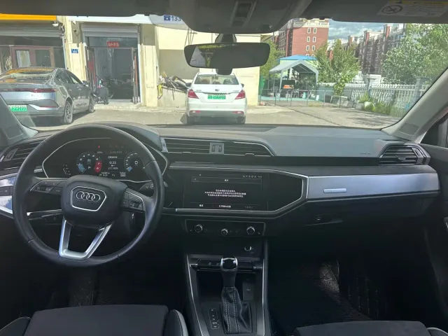 Audi Q3 — Фото автомобиля 21