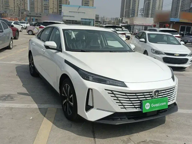 Changan Eado — Фото автомобиля 21
