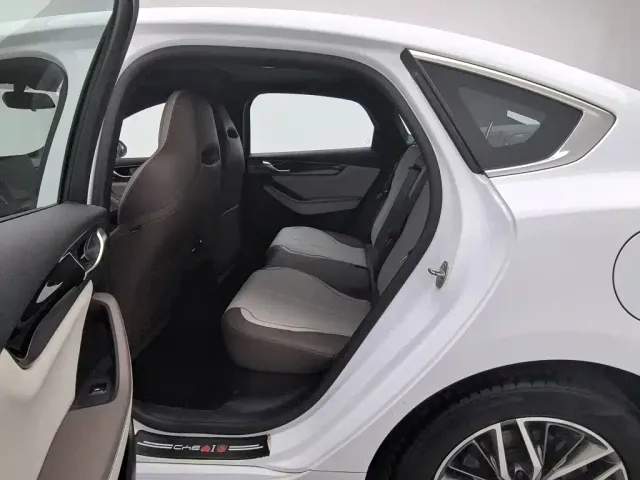 BYD Qin PLUS — Фото автомобиля 15