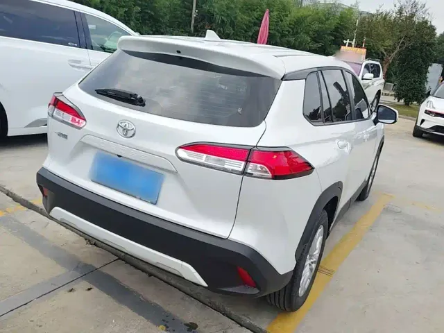 Toyota Corolla Cross — Фото автомобиля 6