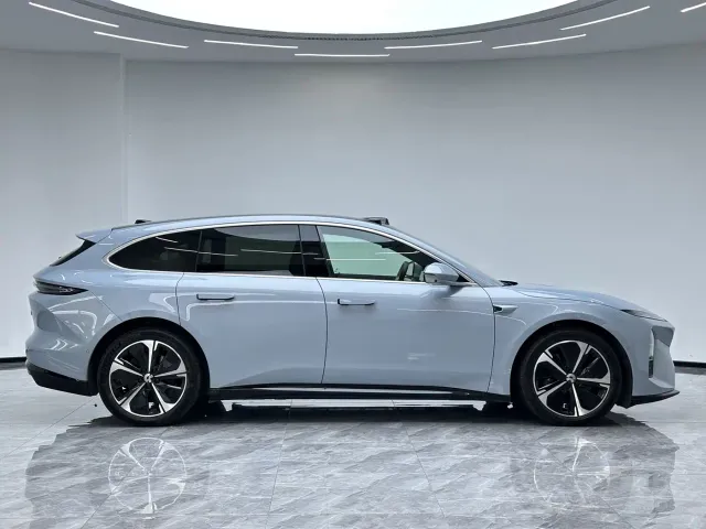 Nio ET5 Touring — Фото автомобиля 9