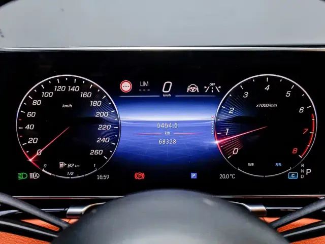 Mercedes-Benz S-Class — Фото автомобиля 14