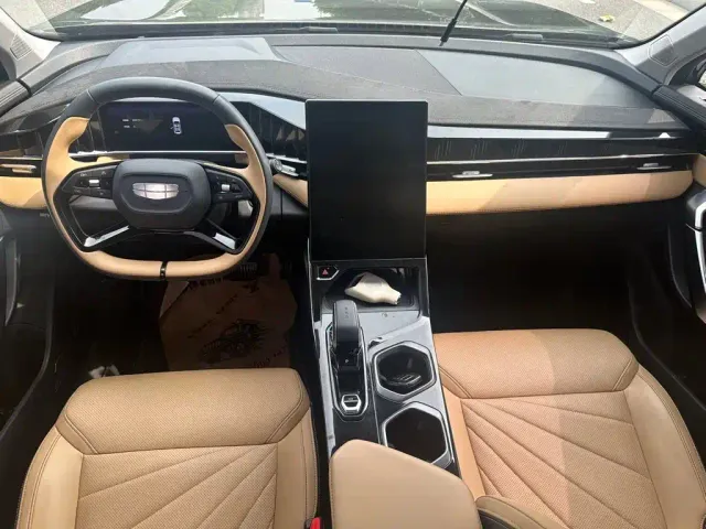 Geely Boyue L — Фото автомобиля 6