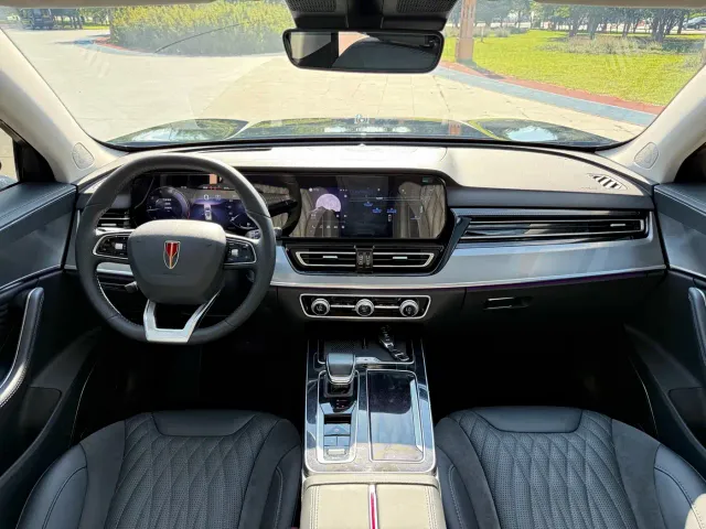 Hongqi HS5 — Фото автомобиля 6