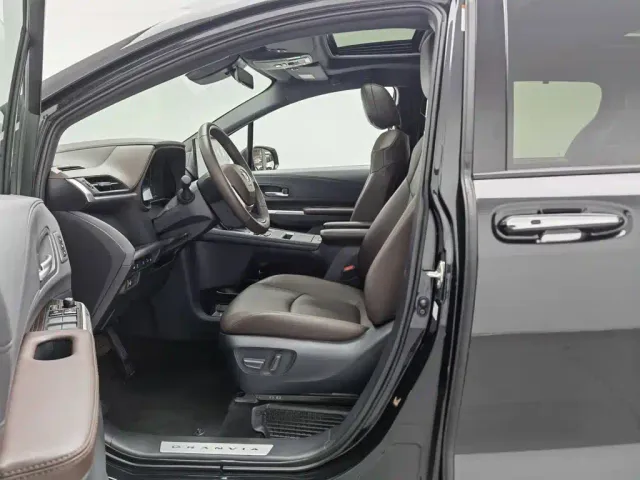 Toyota Granvia — Фото автомобиля 10