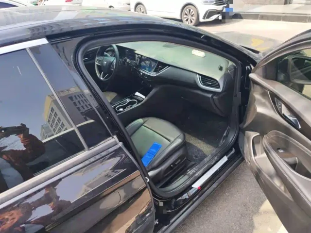 Buick Regal — Фото автомобиля 19