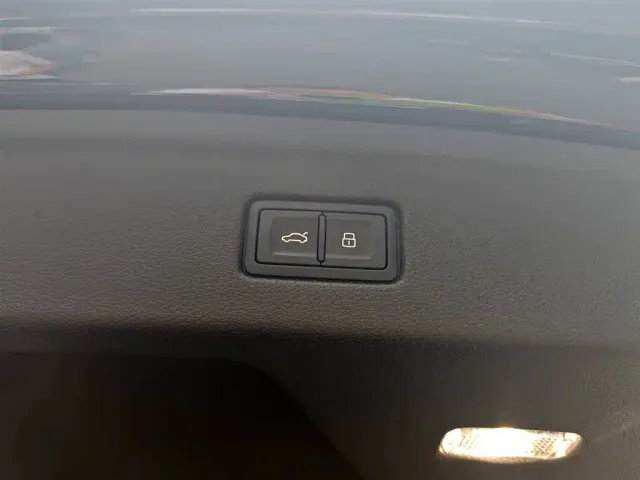 Audi Audi RS 5 2023 Model RS 5 2.9T Sportback Dark Gold Edition — Фото автомобиля 25
