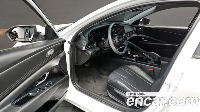Hyundai AVANTE Avante (CN7) — Фото автомобиля 12