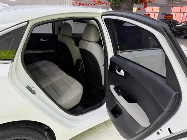 Kia K3 — Фото автомобиля 22
