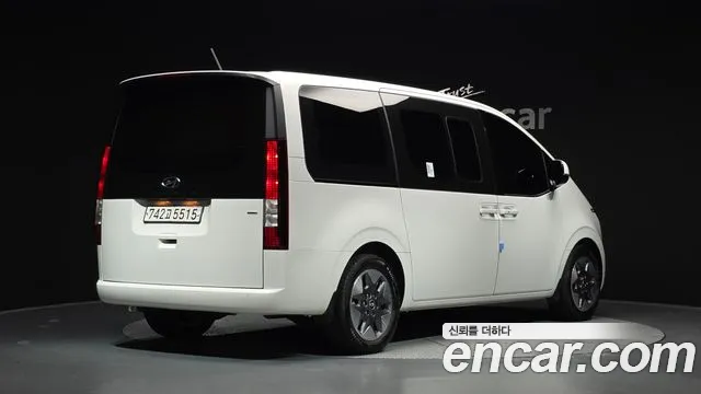 Hyundai Staria — Фото автомобиля 2