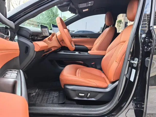 Wuling Starlight — Фото автомобиля 4