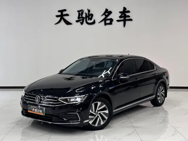 Фотография автомобиля — Volkswagen Magotan