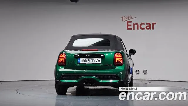 Mini Cooper Convertible — Фото автомобиля 8