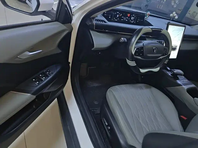 Changan Lamore — Фото автомобиля 8
