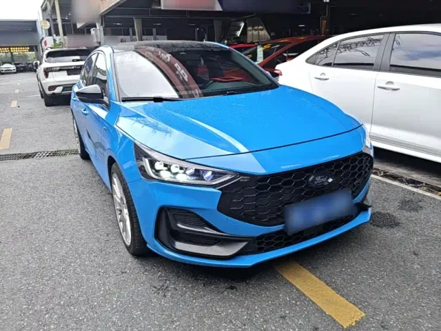 Ford Focus — Фото автомобиля 20