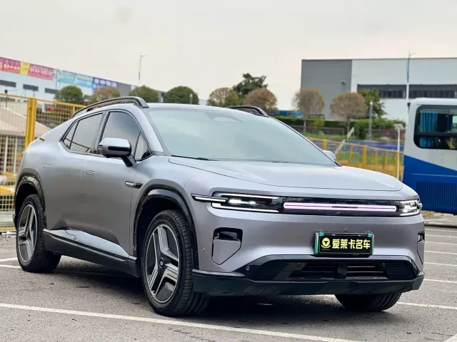 Changan Qiyuan E07 — Фото автомобиля 3