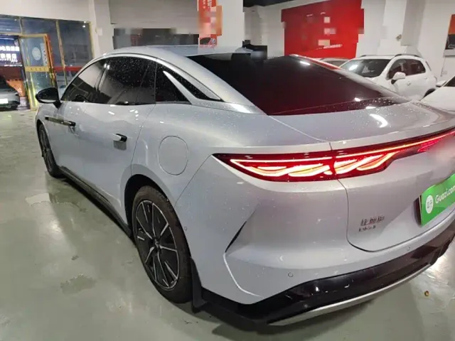 BYD Han L — Фото автомобиля 4