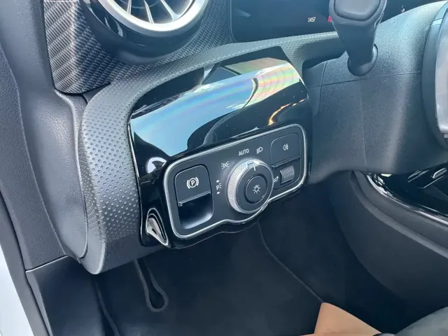 Mercedes-Benz A-Class — Фото автомобиля 18