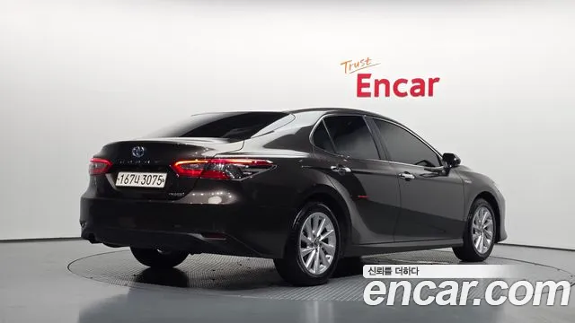 Toyota Camry — Фото автомобиля 2
