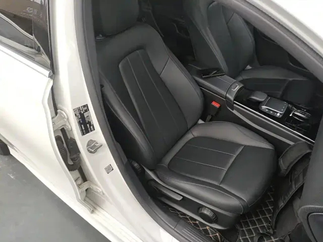 Mercedes-Benz A-Class — Фото автомобиля 24